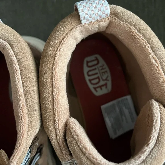 Hey Dude Women’s Suede Reyes Boot 9 - Picture 3 of 6